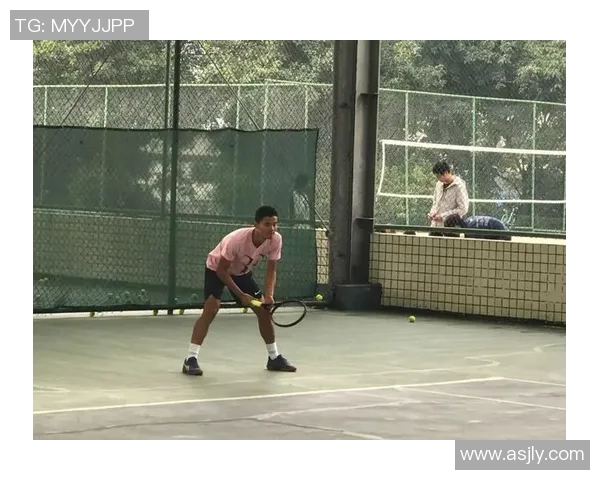 赛后分析:西安网球队与广州网球队的比赛节奏与战术对比探讨 赛后分析:西安网球队与广州网球队的比赛节奏与战术对比探讨